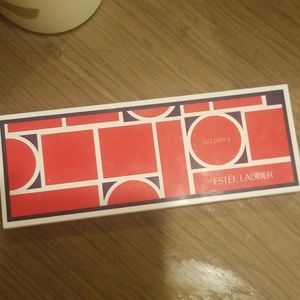 Estee Lauder eye shadow blush palette